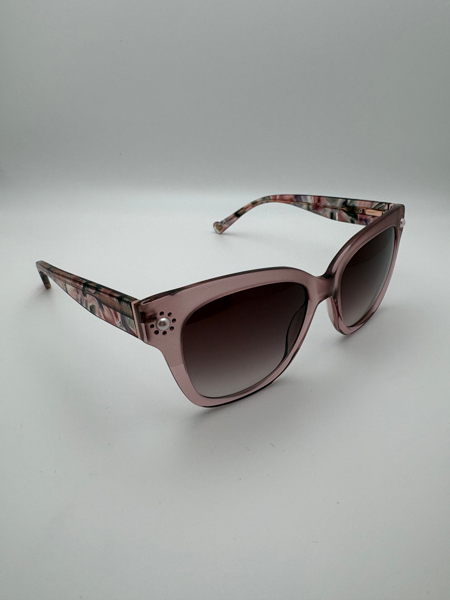 Betsey Johnson Sunglasses - Gorgeous / Pink