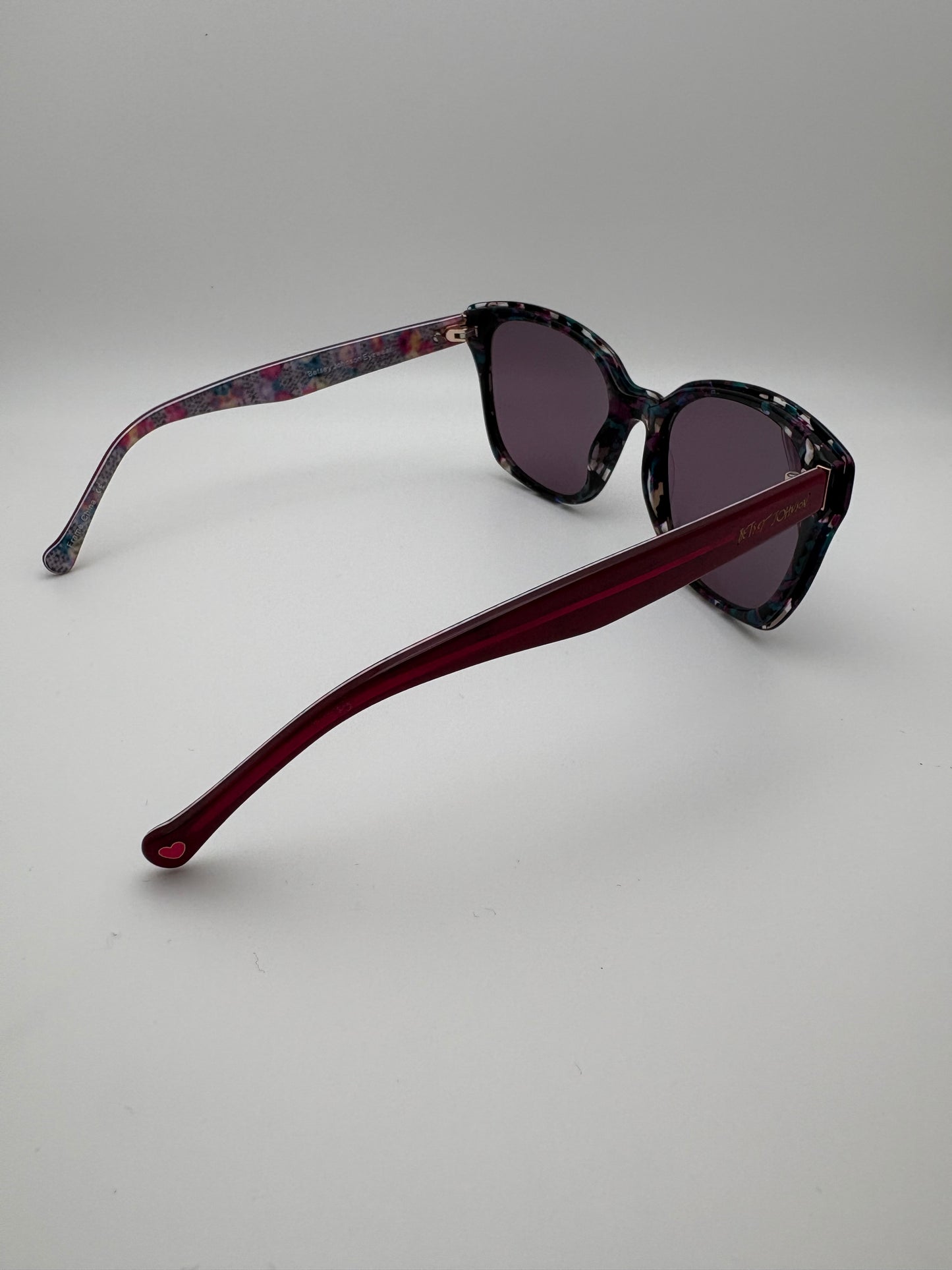 Betsey Johnson Sunglasses - Daydream / Purple